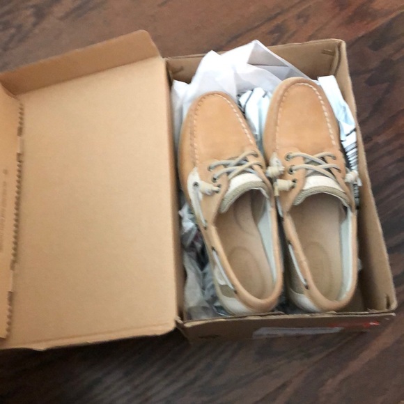 Sperry Shoes - Sperry  Boat Shoes- women’s size 6. Brand new